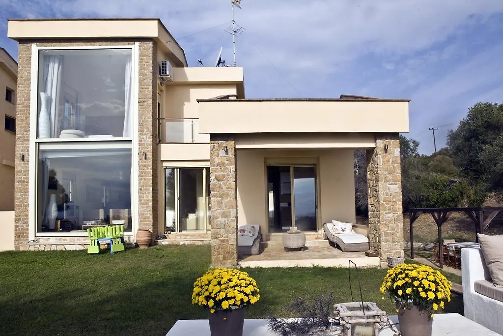 Holiday home Villa Starshell A' Pyrgadikia